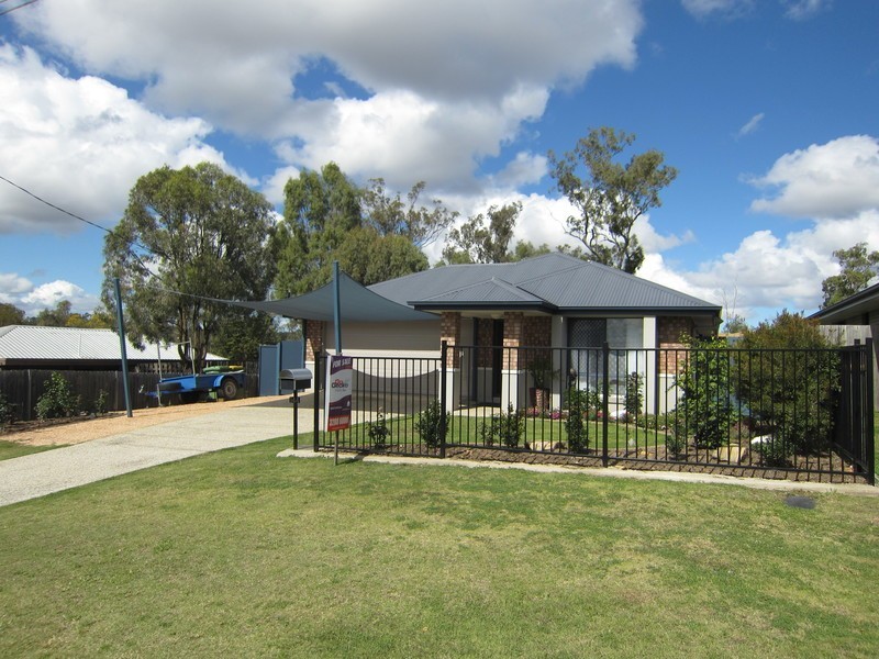 144 Berry Street, Yamanto QLD 4305