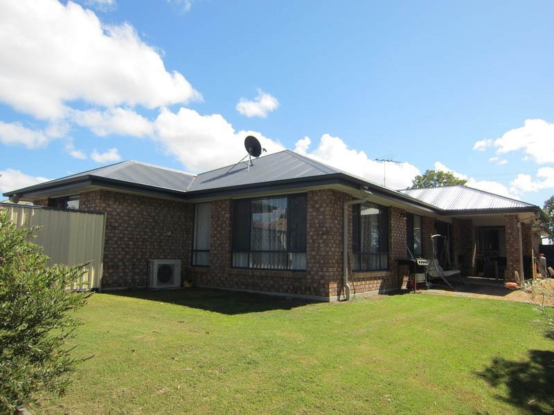 144 Berry Street, Yamanto QLD 4305