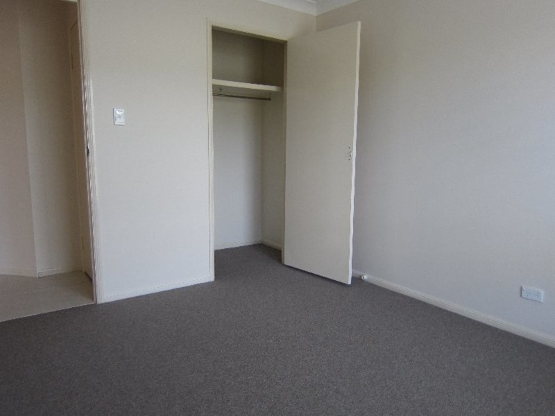 21 Oregon Close, Yamanto QLD 4305