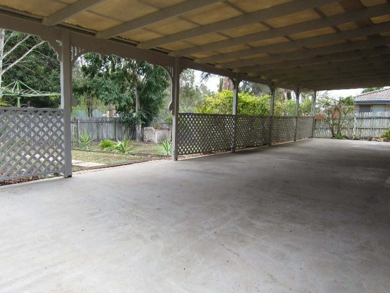 21 Oregon Close, Yamanto QLD 4305