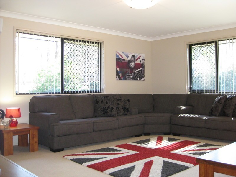 16 Pinto Place, Pine Mountain QLD 4306