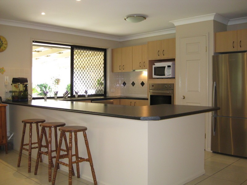 16 Pinto Place, Pine Mountain QLD 4306