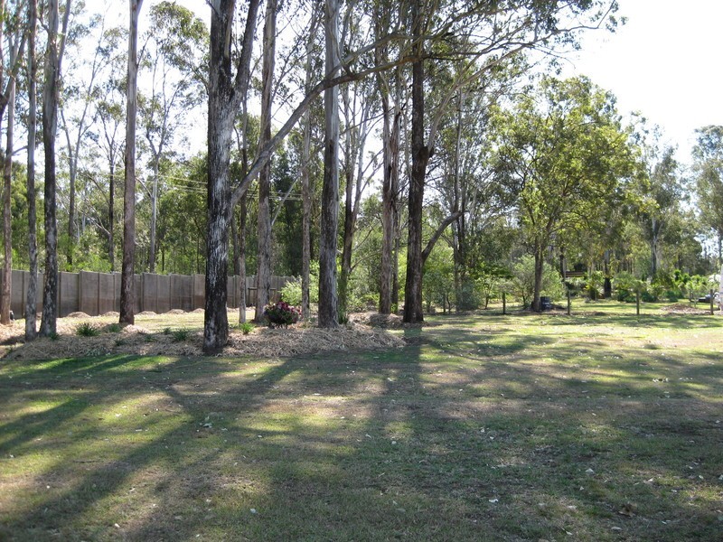 16 Pinto Place, Pine Mountain QLD 4306
