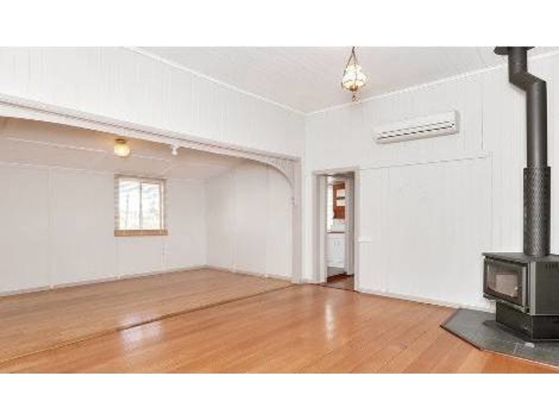 2 Merrell Street, East Ipswich QLD 4305