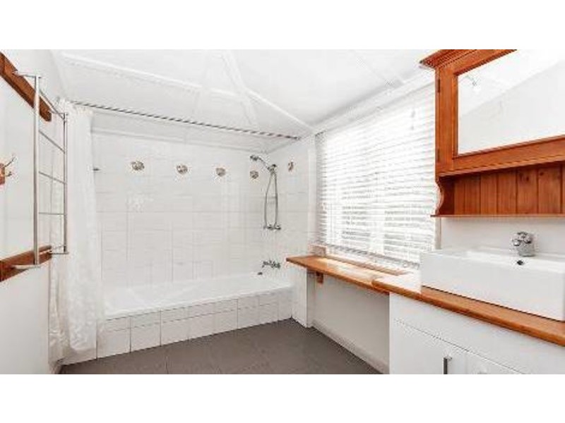 2 Merrell Street, East Ipswich QLD 4305