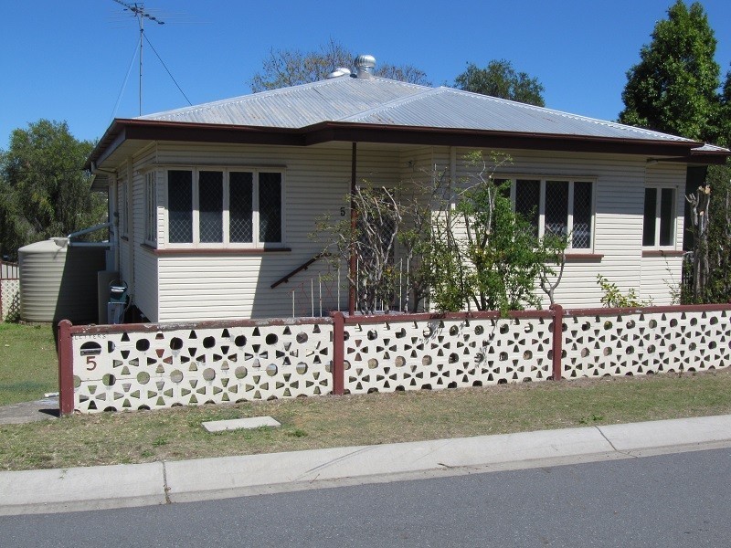 5 Churchill Street, Churchill QLD 4305