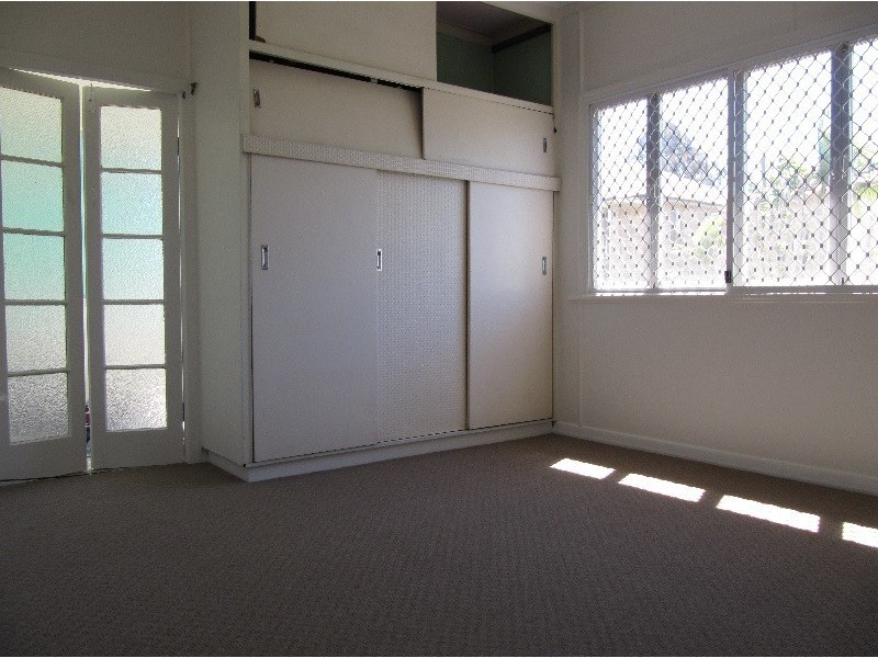 5 Churchill Street, Churchill QLD 4305