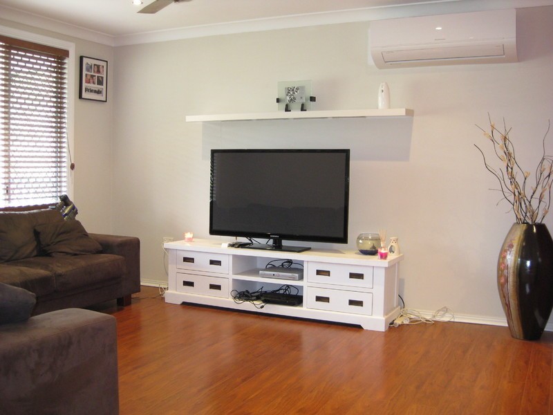 21 Sealy Street, Silkstone QLD 4304