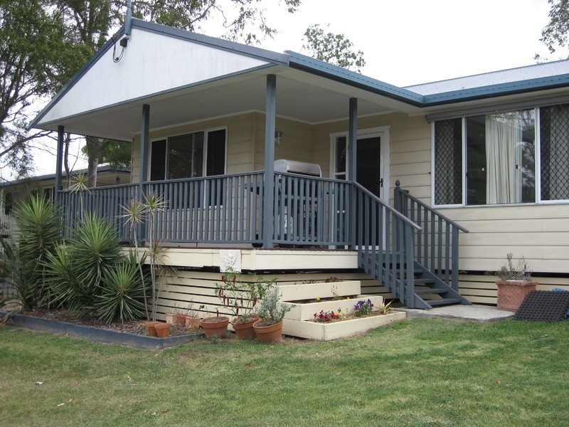 21 Sealy Street, Silkstone QLD 4304