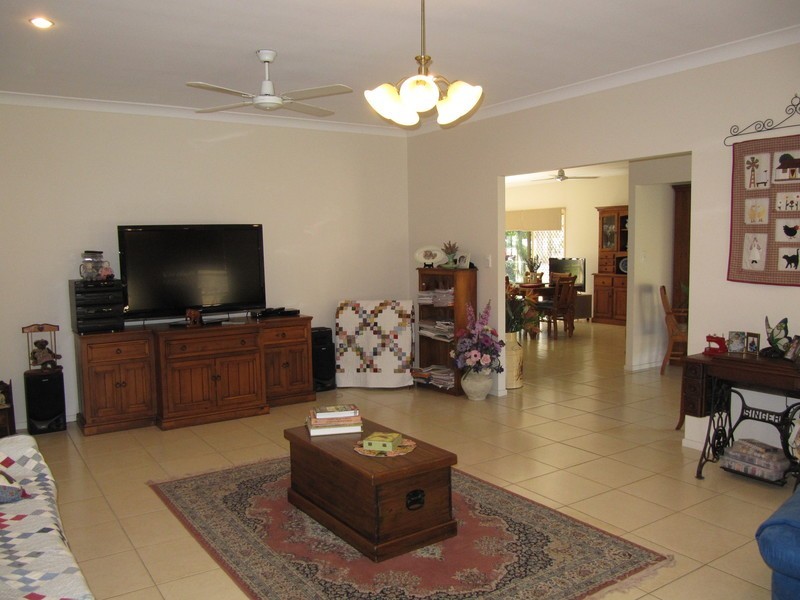 42 Cabernet Crescent, Pine Mountain QLD 4306