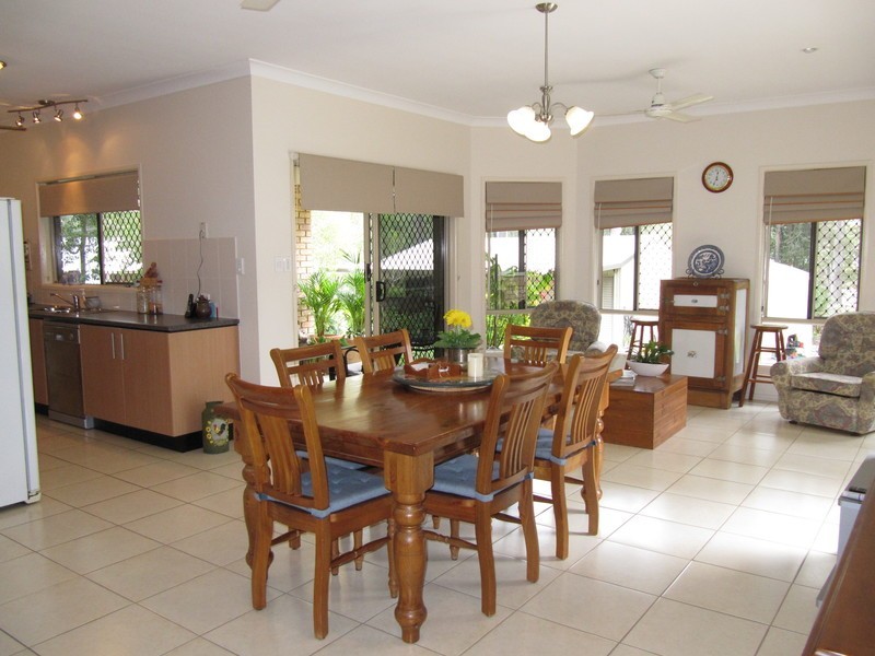 42 Cabernet Crescent, Pine Mountain QLD 4306