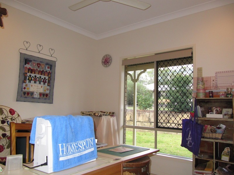 42 Cabernet Crescent, Pine Mountain QLD 4306