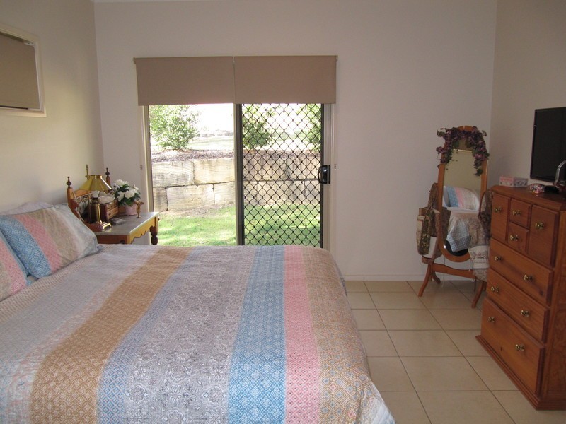 42 Cabernet Crescent, Pine Mountain QLD 4306