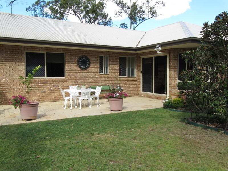 42 Cabernet Crescent, Pine Mountain QLD 4306