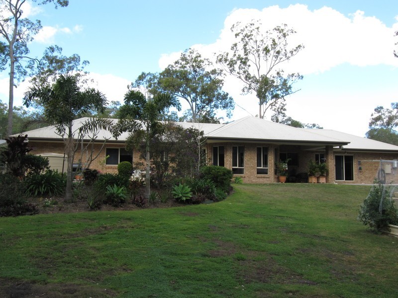 42 Cabernet Crescent, Pine Mountain QLD 4306