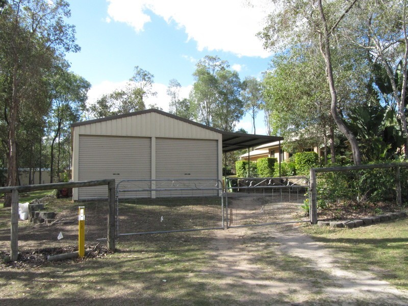 42 Cabernet Crescent, Pine Mountain QLD 4306