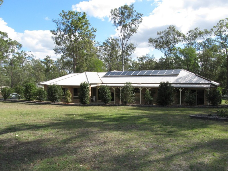 42 Cabernet Crescent, Pine Mountain QLD 4306