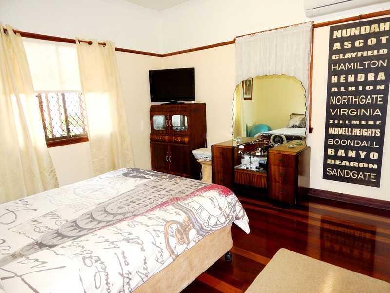 9 Raymond Street, North Ipswich QLD 4305