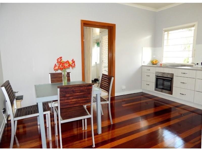 9 Raymond Street, North Ipswich QLD 4305