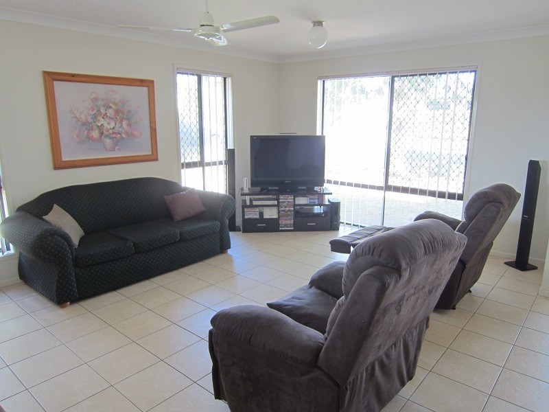 12 Hilldean Drive, Raceview QLD 4305