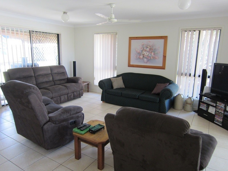 12 Hilldean Drive, Raceview QLD 4305