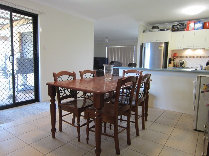 12 Hilldean Drive, Raceview QLD 4305