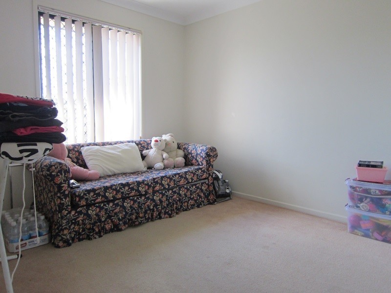 12 Hilldean Drive, Raceview QLD 4305