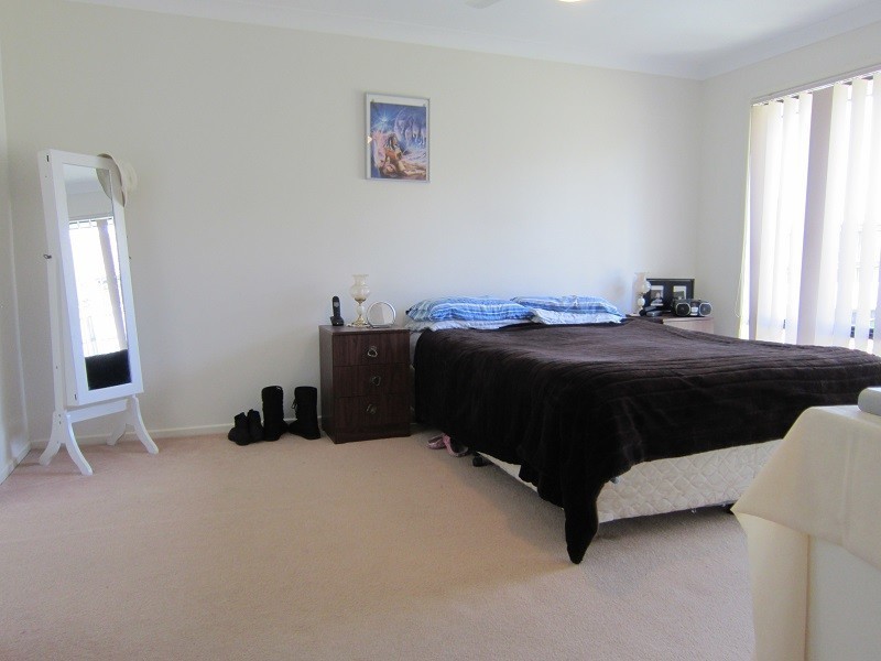 12 Hilldean Drive, Raceview QLD 4305