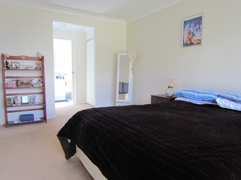 12 Hilldean Drive, Raceview QLD 4305