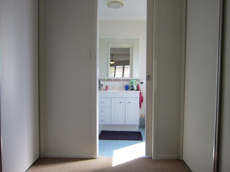 12 Hilldean Drive, Raceview QLD 4305