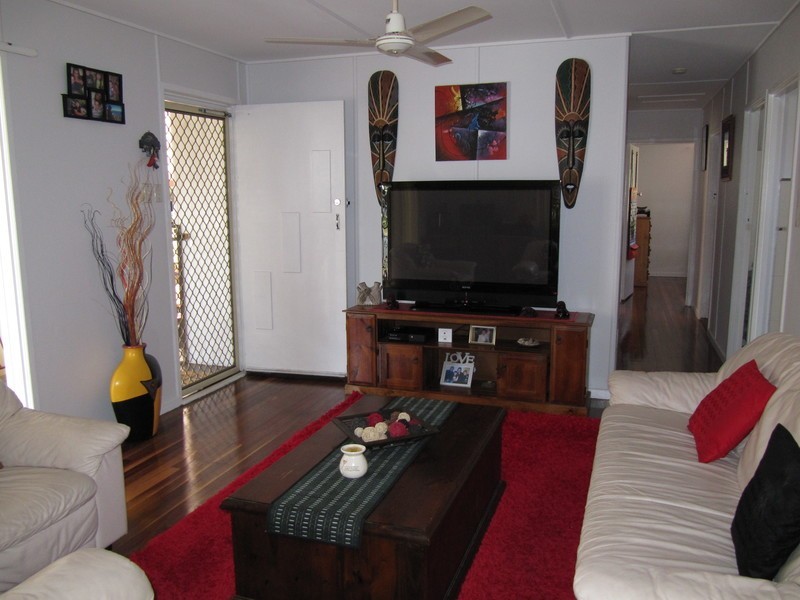 14 Heather Street, Silkstone QLD 4304