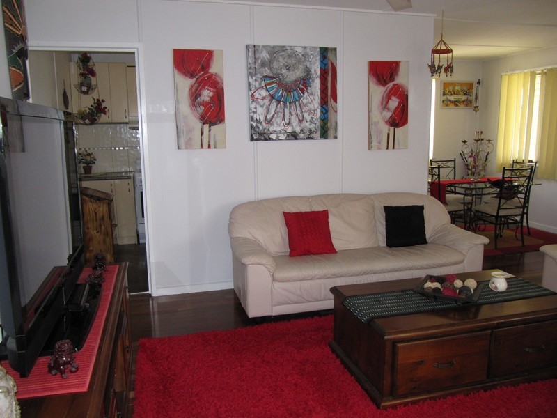 14 Heather Street, Silkstone QLD 4304