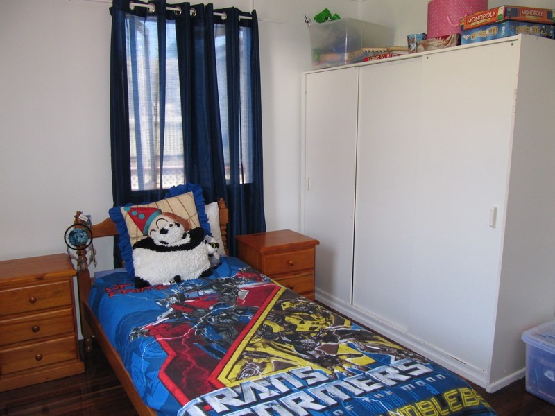 14 Heather Street, Silkstone QLD 4304