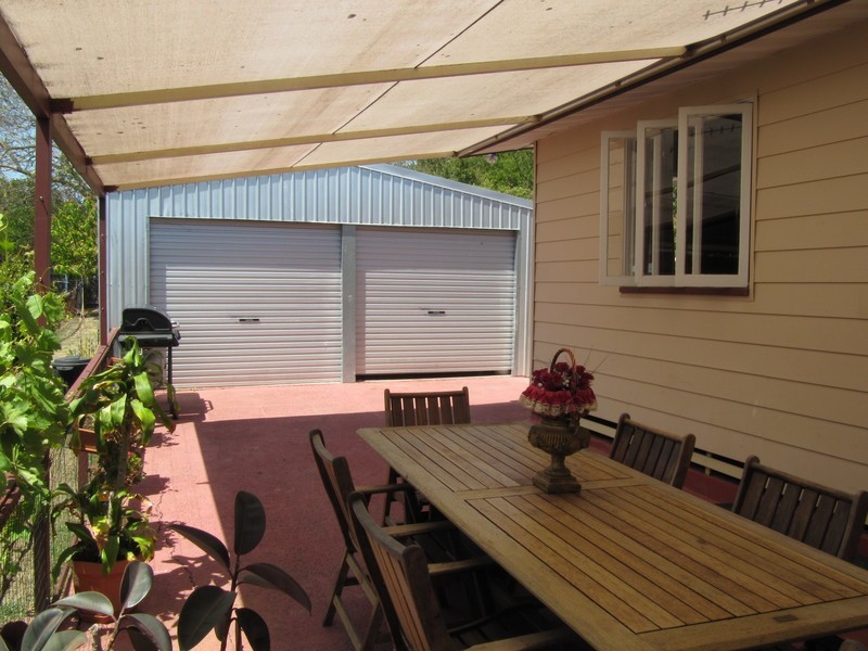 14 Heather Street, Silkstone QLD 4304