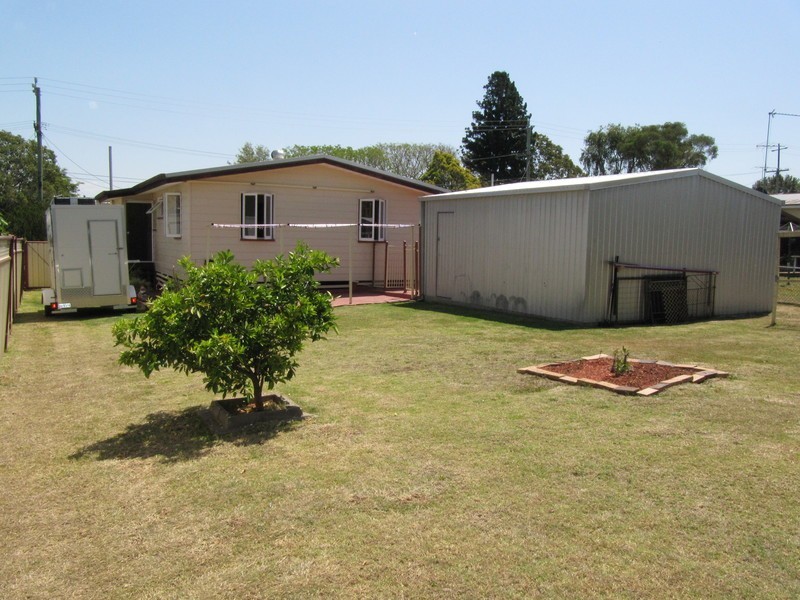 14 Heather Street, Silkstone QLD 4304