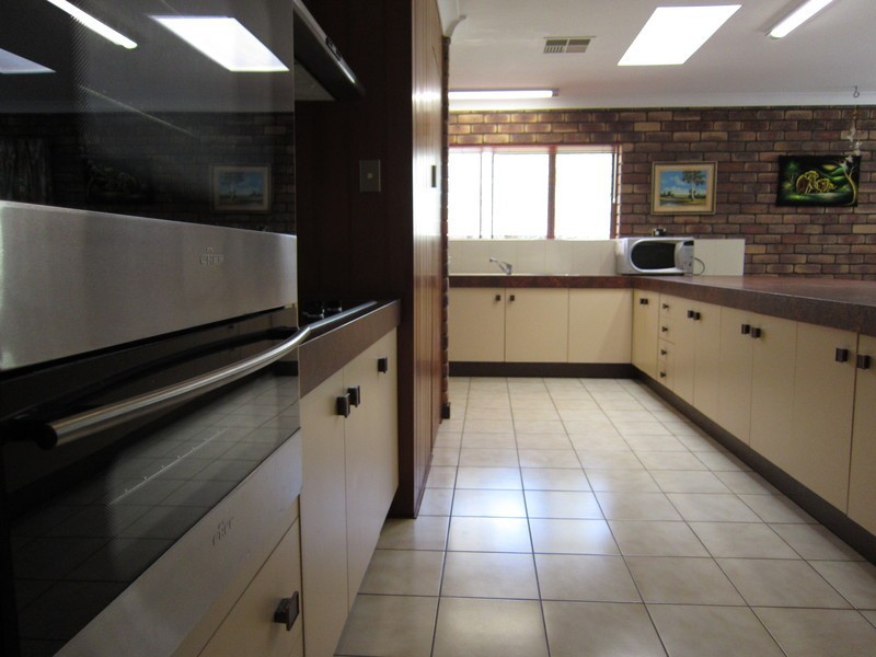 68 College Road, Karana Downs QLD 4306