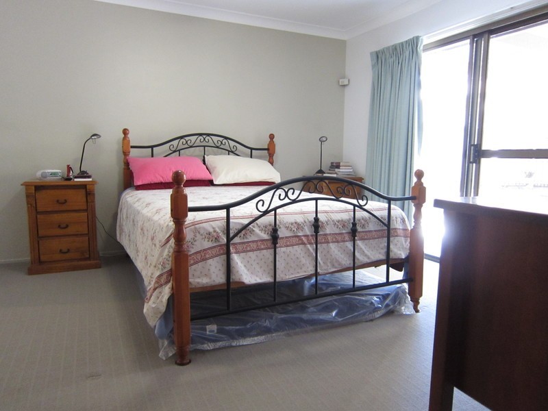 68 College Road, Karana Downs QLD 4306