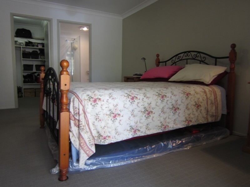 68 College Road, Karana Downs QLD 4306