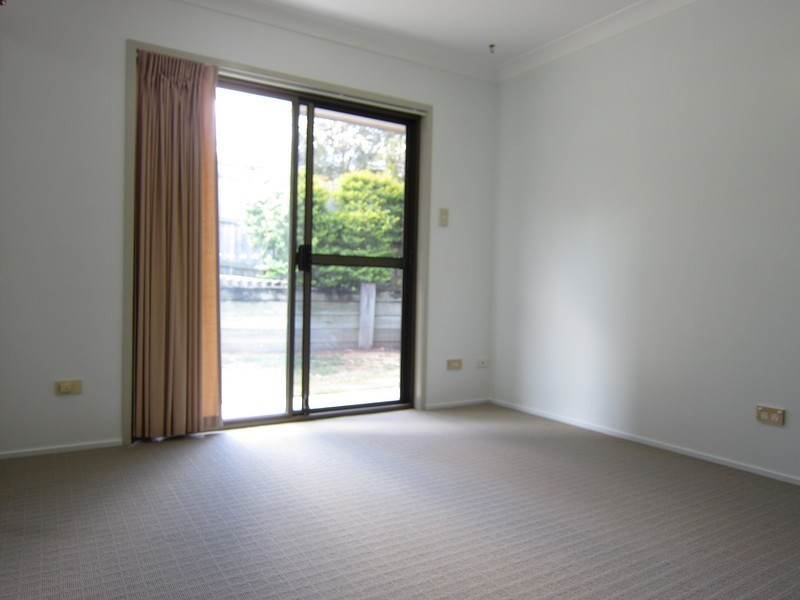 68 College Road, Karana Downs QLD 4306