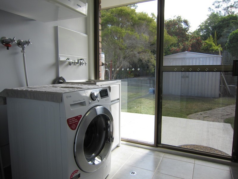 68 College Road, Karana Downs QLD 4306