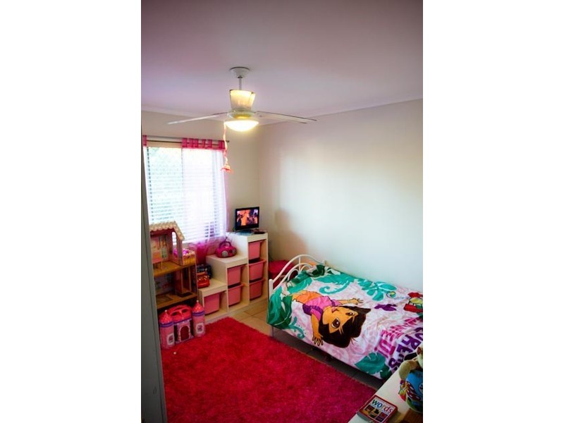 24 Phyllis Street, Eastern Heights QLD 4305