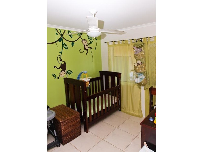 24 Phyllis Street, Eastern Heights QLD 4305