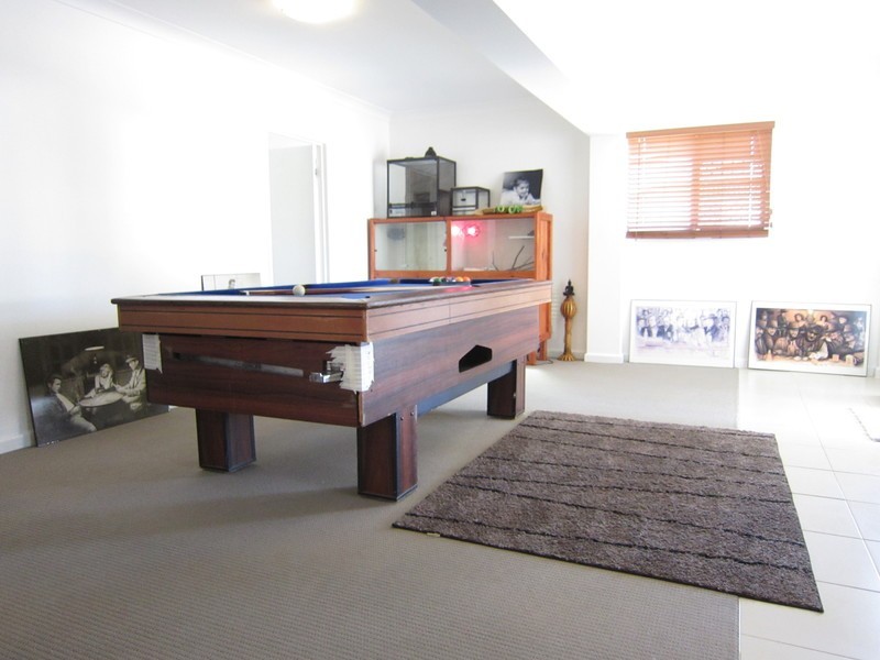 5 Orchard Street, Eastern Heights QLD 4305