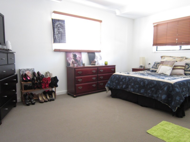 5 Orchard Street, Eastern Heights QLD 4305