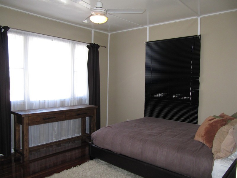 29 Coverack Street, Leichhardt QLD 4305