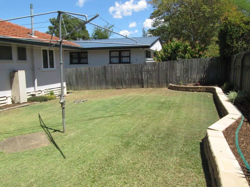 29 Coverack Street, Leichhardt QLD 4305