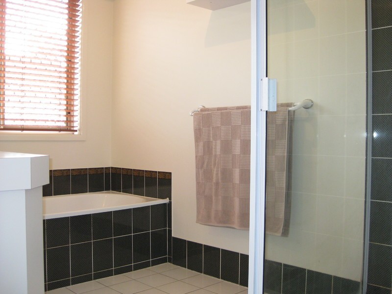 112 Equestrian Drive, Yamanto QLD 4305