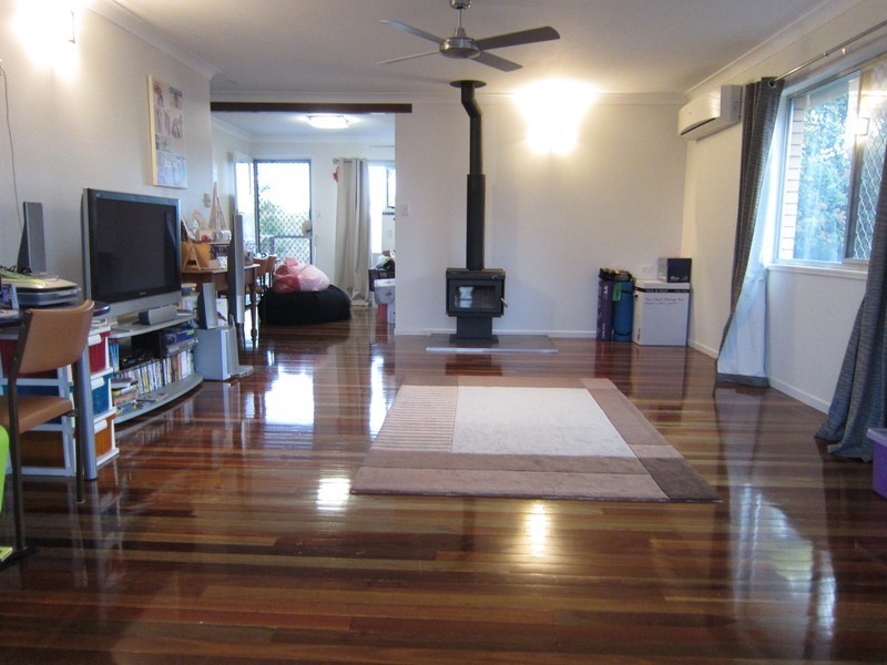 25 Burgess Street, Raceview QLD 4305