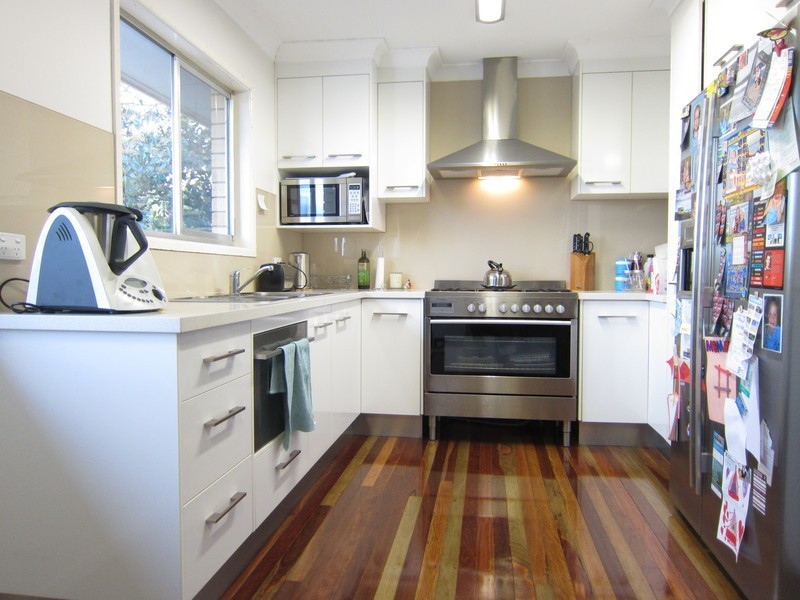 25 Burgess Street, Raceview QLD 4305