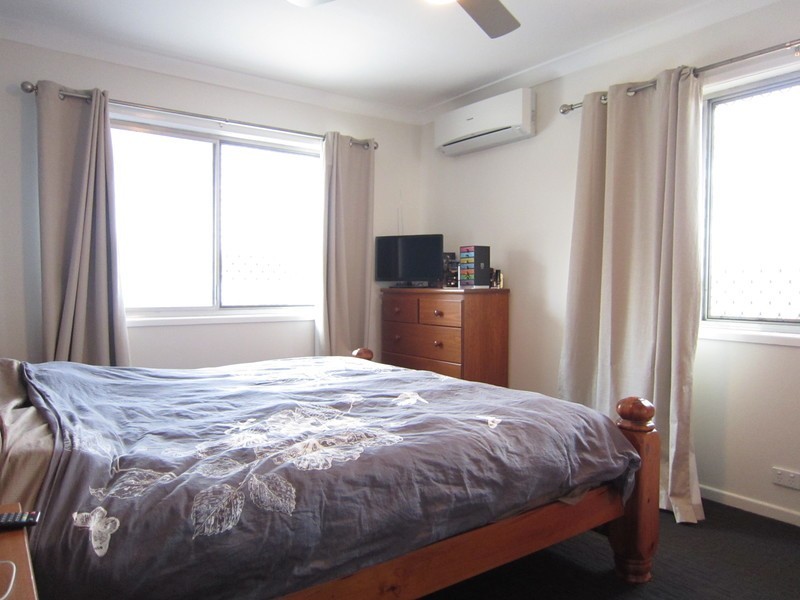 25 Burgess Street, Raceview QLD 4305